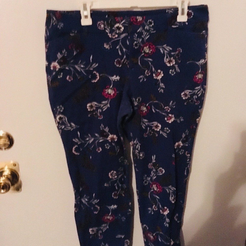 Old Navy Floral Capri Pants Size 14